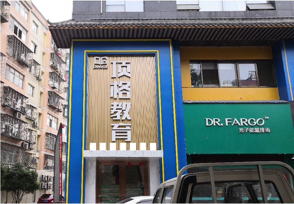 泉州市门头设计要符合门店特色。